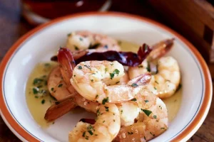 Flavorful Smothered Prawns in Olive Oil